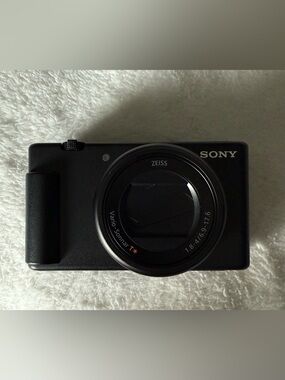 Sony ZV-1 II Vlog camera for Content